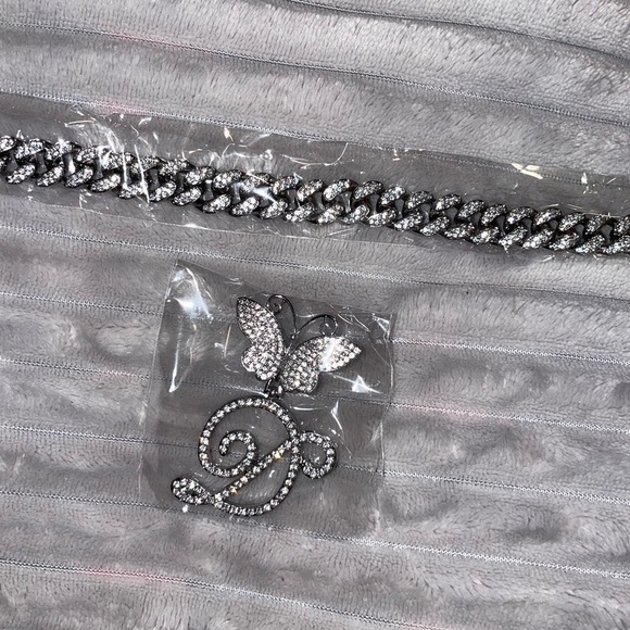 Necklace - Picture 2 of 4